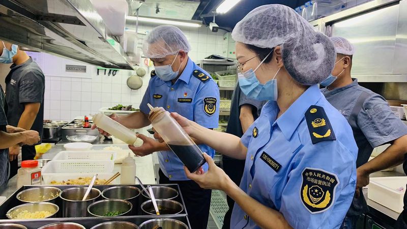 随着消费者对食品安全和健康意识的提高，散装零食市场将呈现以下趋势：