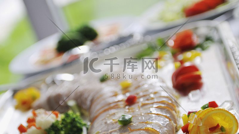 上海膨化食品：批发与零售有何不同？**